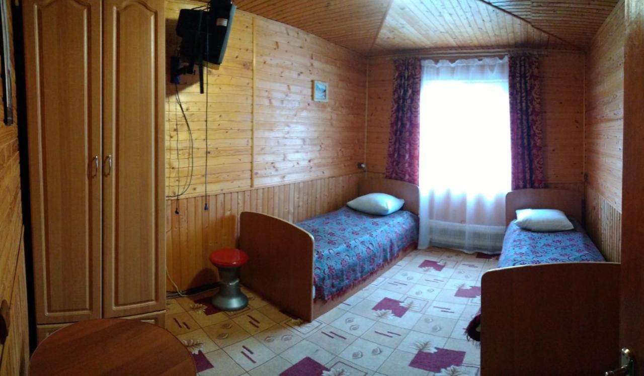 Під Лісом У Гіда Villa Yaremche Ngoại thất bức ảnh